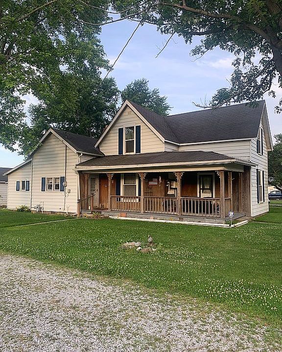 1st image of 301 W Plum St