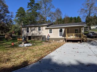 2822 Oak Hill Cir, Gainesville, GA 30507