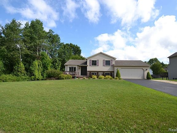 2nd image of 1846 Worcester Dr