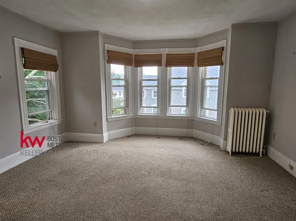 18 Wilson St #2, Natick, MA 01760