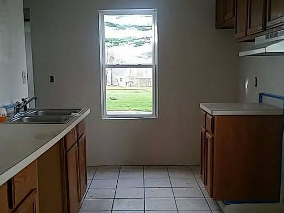 5th image of 12601 Longmead Ave