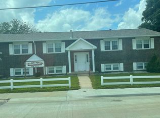 135 N Washington St APT 3, Clinton, MO 64735