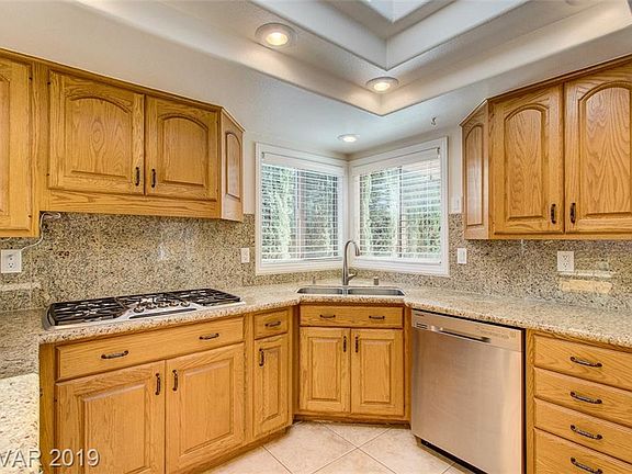 5th image of 5141 Breakers Ln