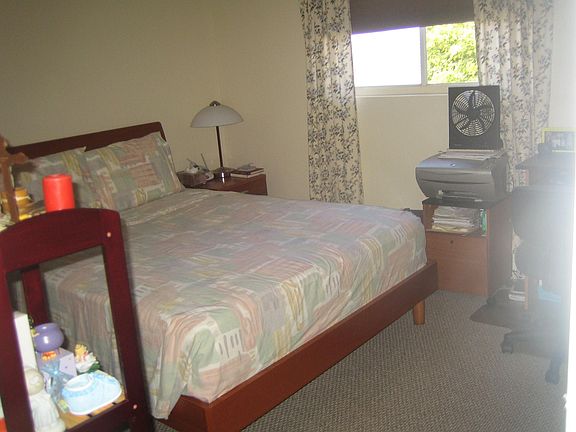 2 bedrooms 