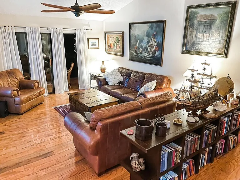 25 Lexington Ln W #E — Photo 6