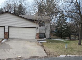 9534 Grey Widgeon Pl, Eden Prairie, MN 55347