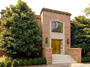 6010 Ward Pkwy, Kansas City, MO 64113