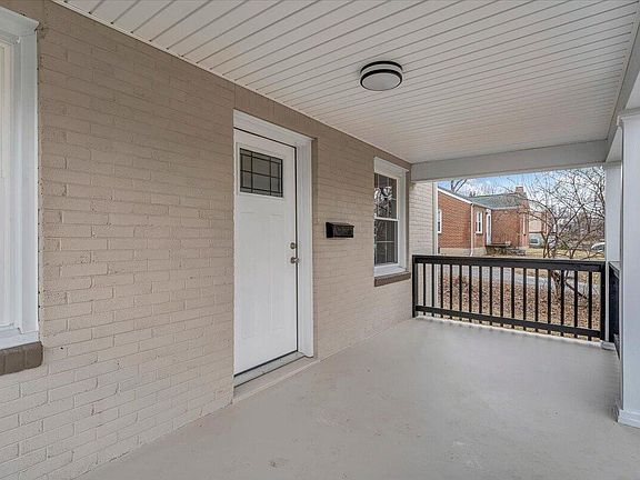 4th image of 204 Beech St NW