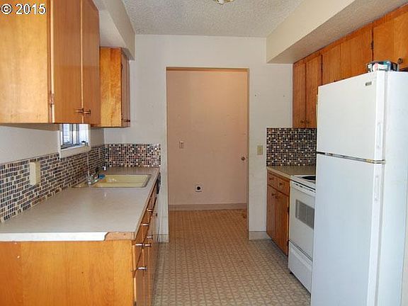 3rd image of 4805 NE 129th Ave