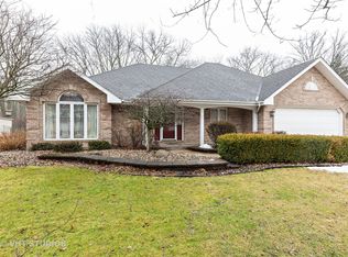 18711 Forest View Ln, Lansing, IL 60438