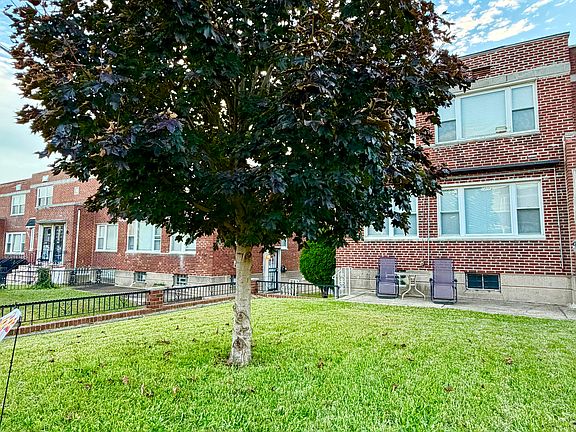 5th image of 7936 Gilbert St #1F