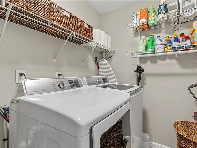 521 Pineview Dr SE — Photo 21