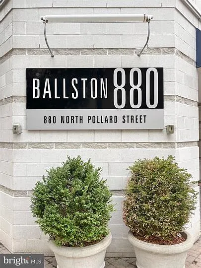 880 N Pollard St #605 — Photo 24