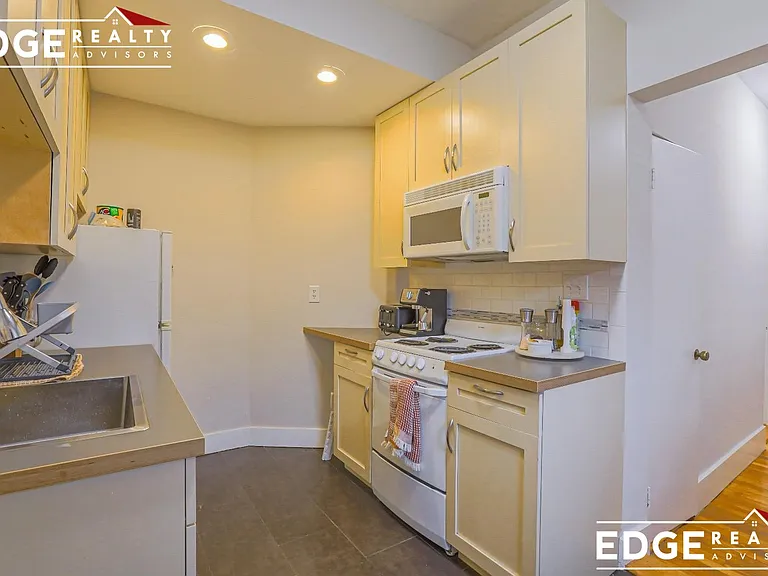 11 Gorham St #9A — Photo 14