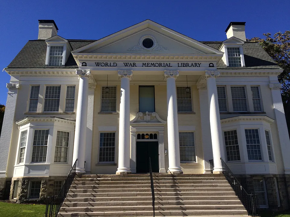 City Club Apartments