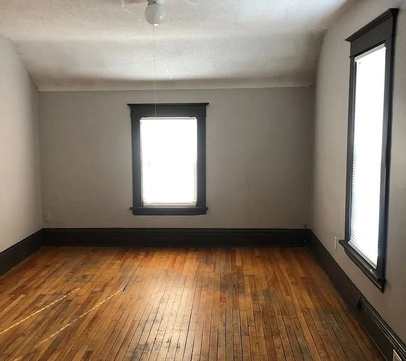 Building Photo 3