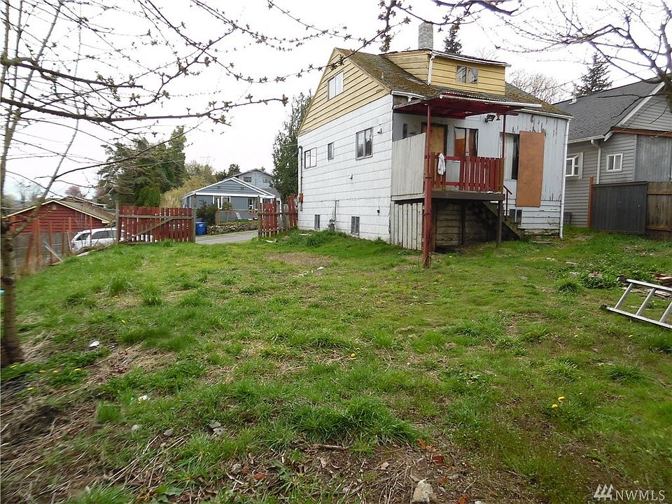 2nd image of 4618 S Juneau St