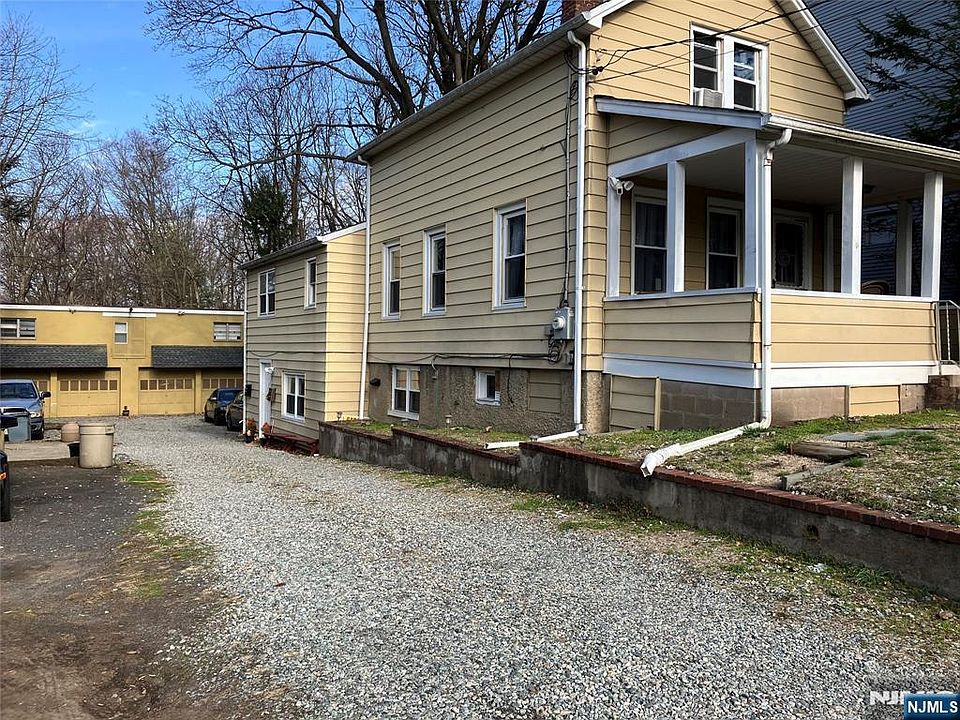 2nd image of 374 S Broad St