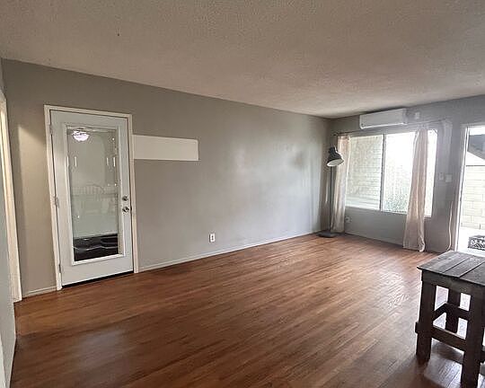 4th image of 1543 Euclid St APT A