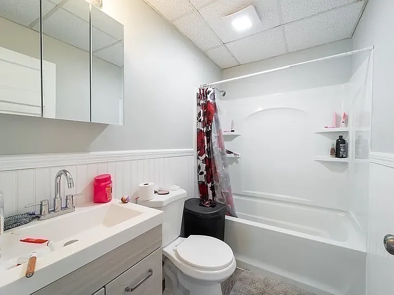 61 Houghton St #2 — Photo 2