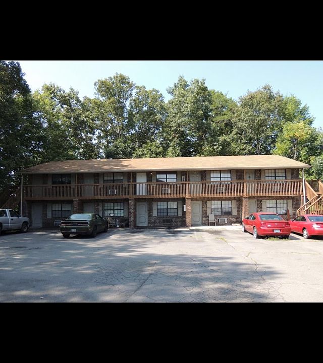 1st image of 499 N Hawkins St APT 18