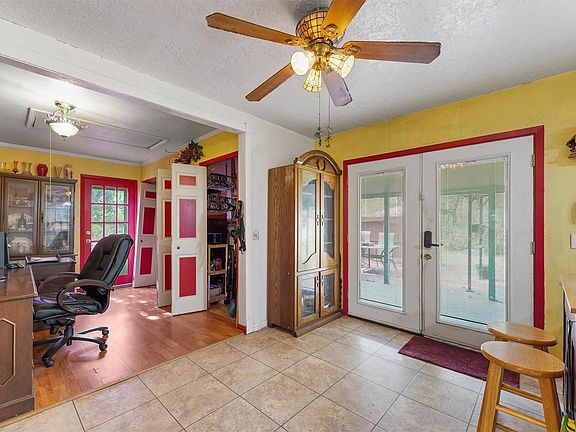 4th image of 501 Woodridge Dr