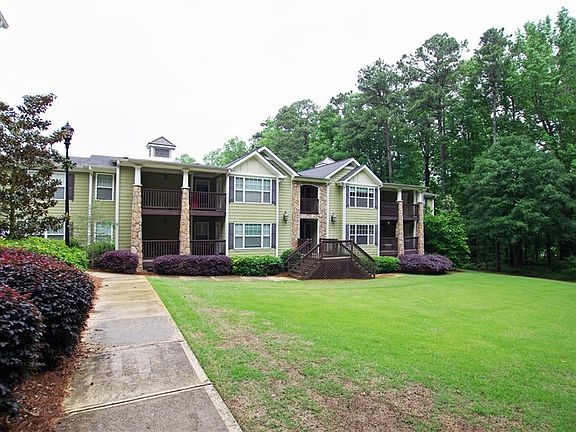 2nd image of 1106 Madison Ln SE #1106