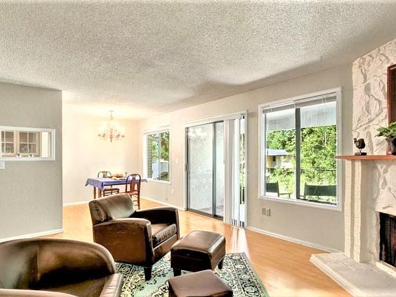 2nd image of 16310 NE 12th Ct