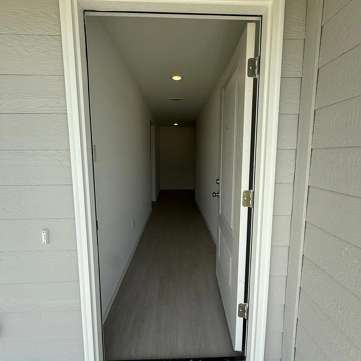 3 bed, 2.0 bath, 1464 sqft, $1,800 — Photo 3