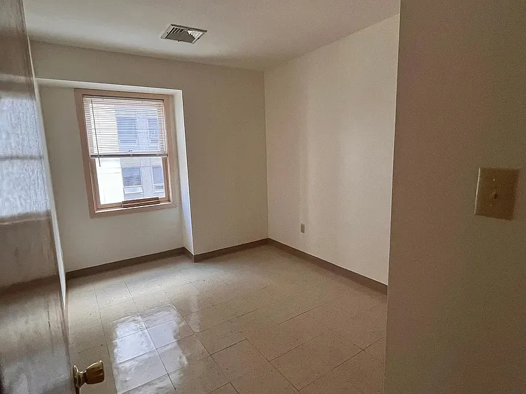 118 N 9th St #3F — Photo 5