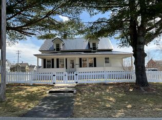 6 Water St, Milford, ME 04461