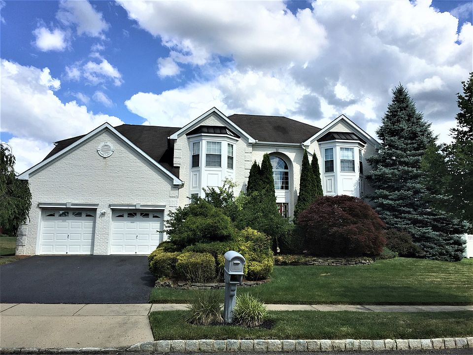 2nd image of 6 Carriage Ct