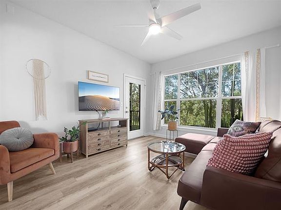 4th image of 25115 Harbour Vista Cir