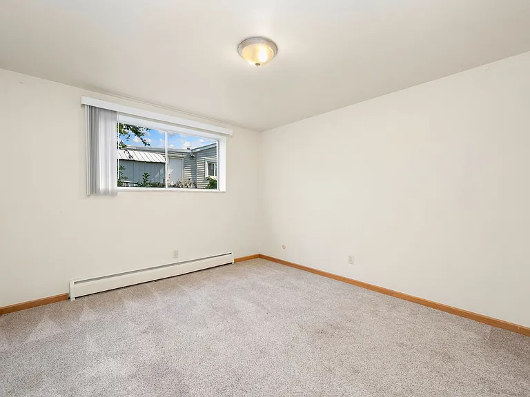 2523 N Garfield Ave — Photo 8