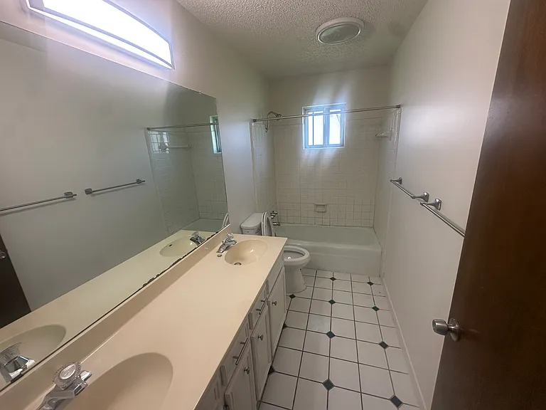 2502 La Rochelle Dr — Photo 6