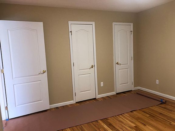 4th image of 870 Vincent Ave