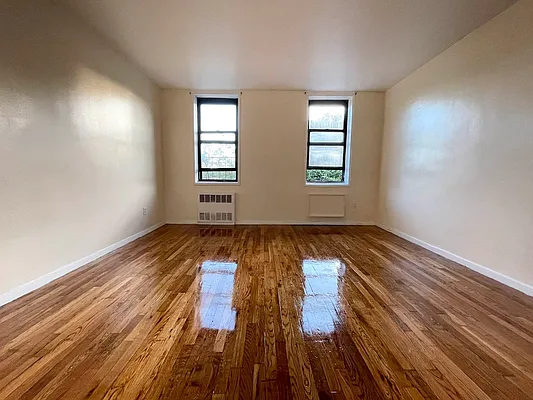 Rented by Bruma Realty LLC | media 9
