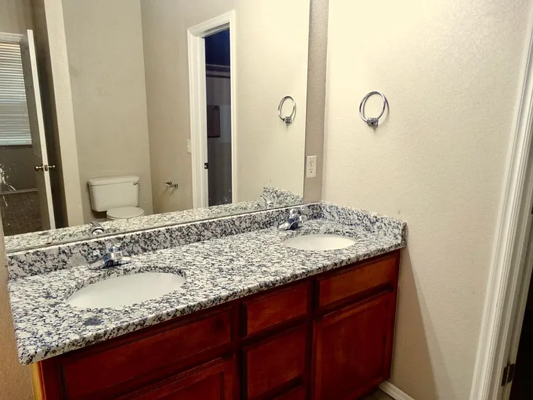 3301 Buckingham Pl — Photo 15