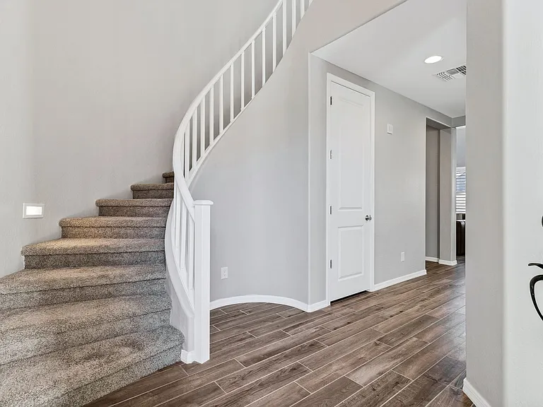 10834 E Thunderbolt Ave — Photo 5