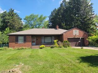 10830 Lawndale Dr, Parma Heights, OH 44130