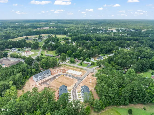 528 Plumleaf Ln, Durham, NC 27703