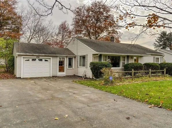 4754 Ridge Rd, Williamson, NY 14589