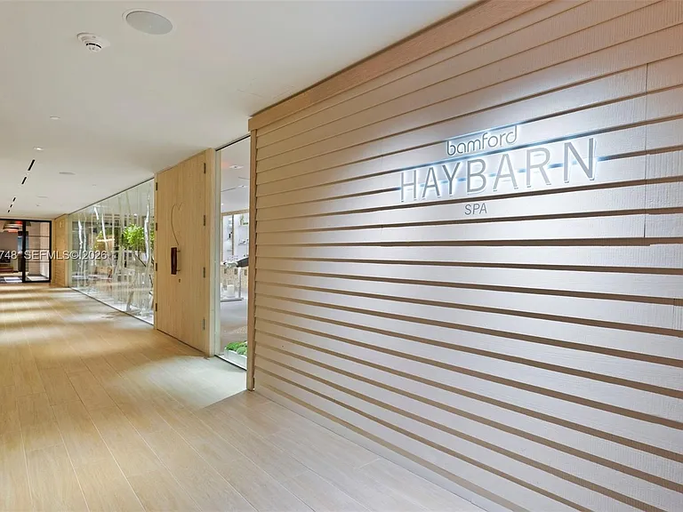 2301 Collins Ave #810 — Photo 31