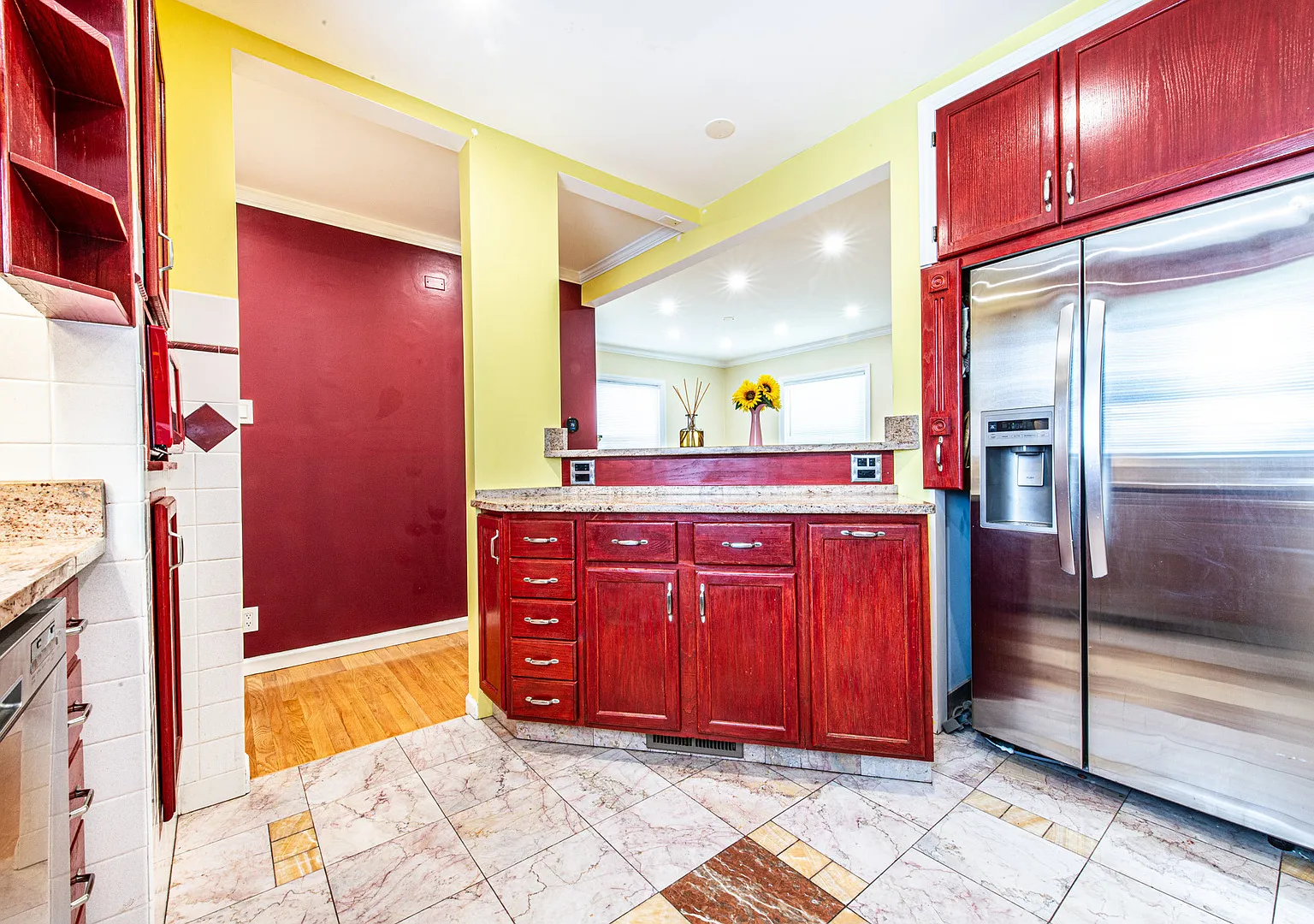 3 bed, 2.0 bath, 1214 sqft, $3,000 — Photo 4