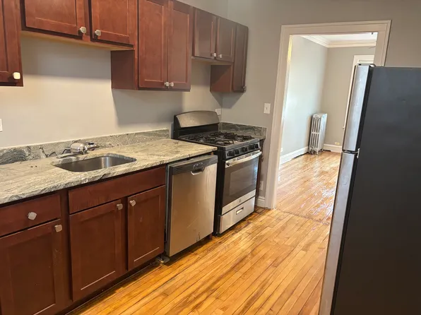 2907 W 56th St #2, Chicago, IL 60629
