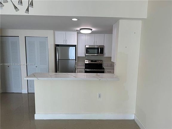 2nd image of 275 NE 18th St APT 1902