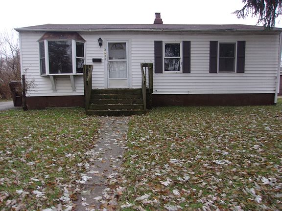 5th image of 2021 221st St