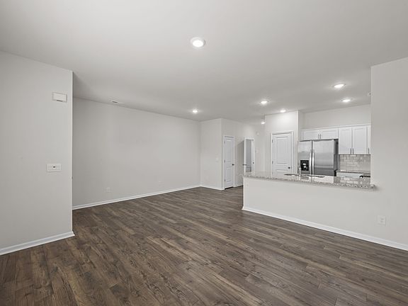 5th image of 2023 Clock Rd