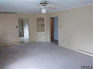 5th image of 14 Linden St