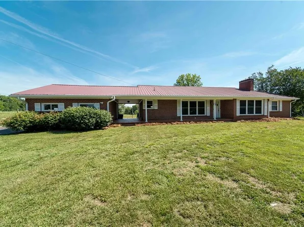 5800 Bethel Rd, Jonesville, NC 28642